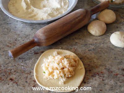 Stuff the dough ball for gobhi parantha