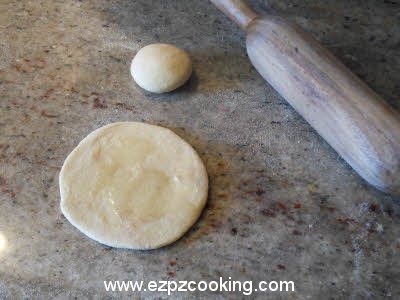 oil the dough for plain parantha