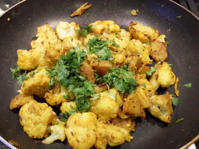 Phool Gobhi Aloo ready to eat