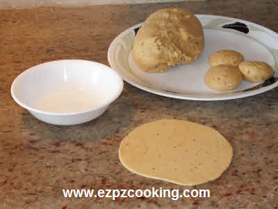 Make dough balls for kachodi
