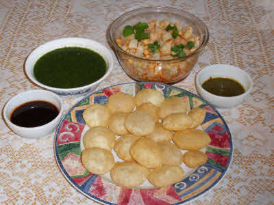 Filling panipuri