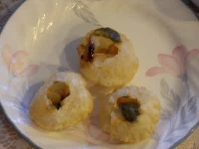 Filling panipuri