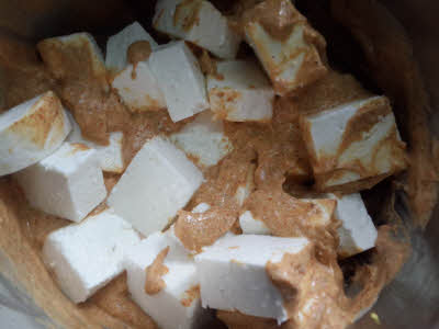 Marinate paneer