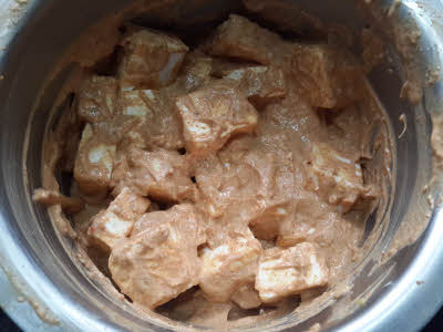 Marinate paneer