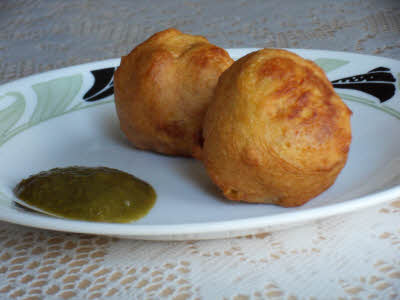 Bonda, ready to serve