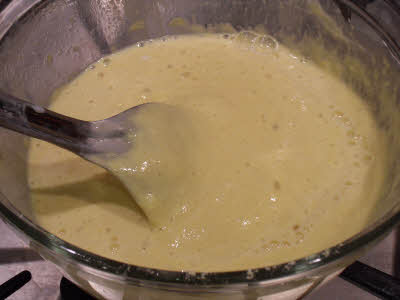 Add baking soda to the besan mixture