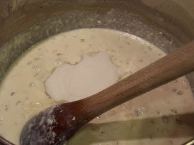 Add sugar to makhana kheer