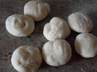 Roll the dough for khasta kachori