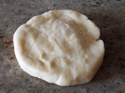 Prepare the papri dough