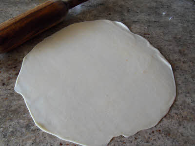Roll the papri dough