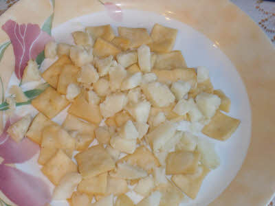 Preparing papri chaat