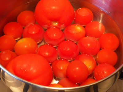 Cook tomato for Creamy Tomato Soup