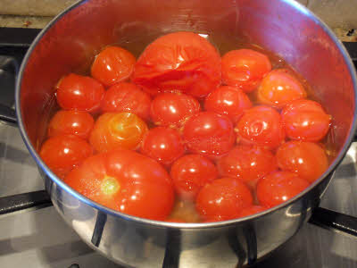 Cook tomato for Creamy Tomato Soup