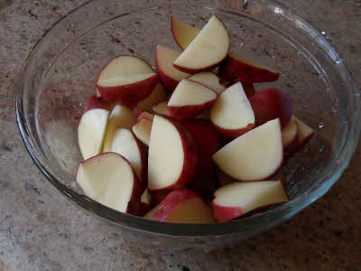 Chop vegetables for moroccan potatoes