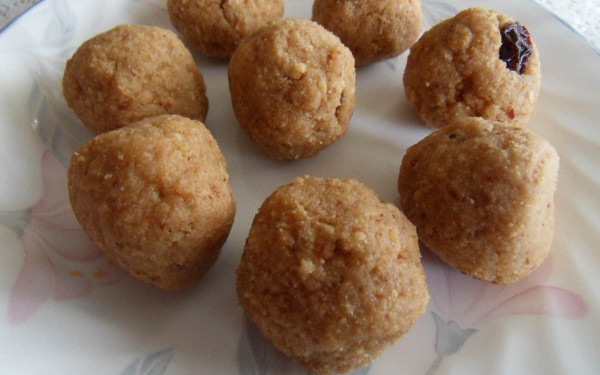 Rawa Laddoo