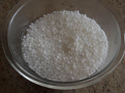 Soak sabudana for Sabudana Thalipeeth