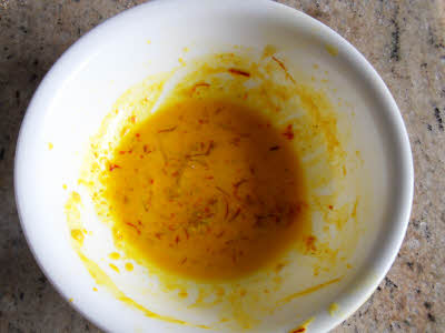 Dissolve saffron for shrikhand