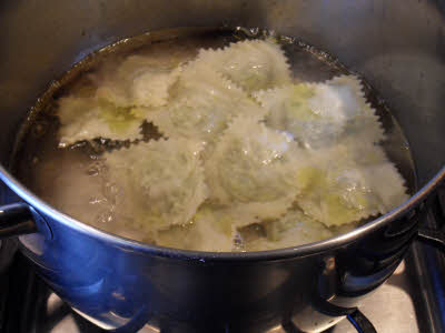 Boil ravioli