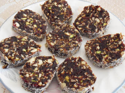 Dates And Nuts Rolls