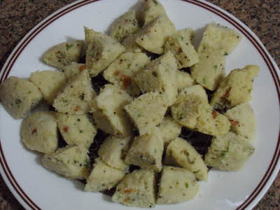 Idli pieces