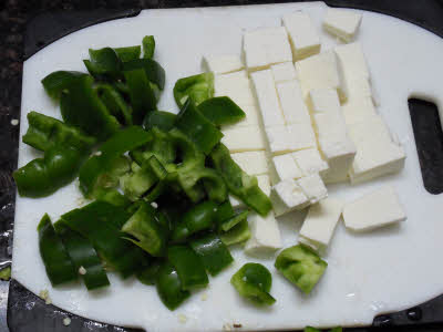 Cut paneer and capsicum