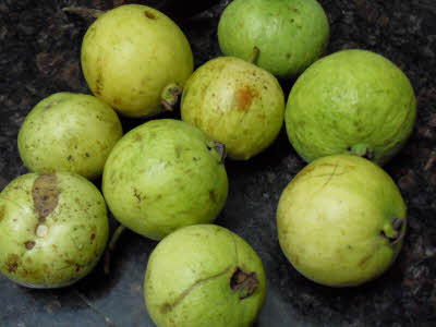 Raw guava