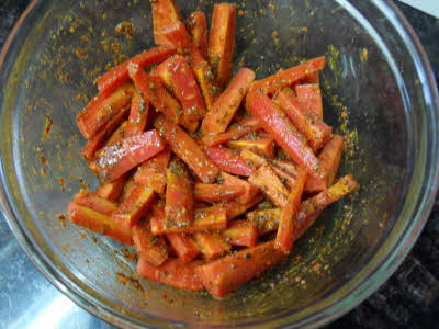 Mix spices and carrots