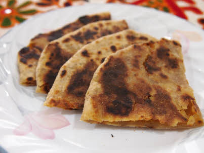 Parantha stuffed with besan halwa