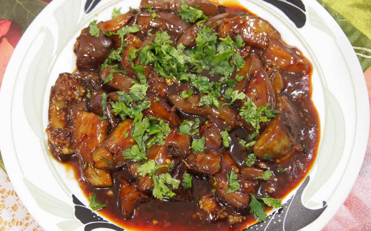 Chinese eggplant in garlic sauce