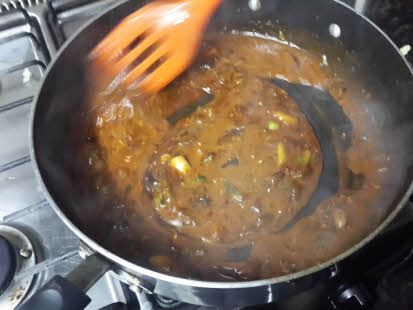 chop green chillies, garlic and ginger