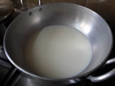 Boiling milk