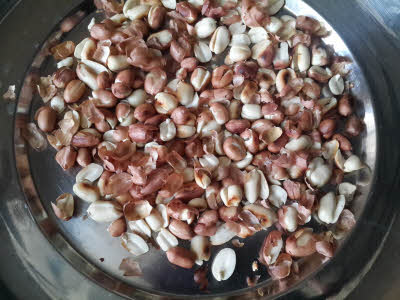 Prepare peanuts for sabudana khichdi