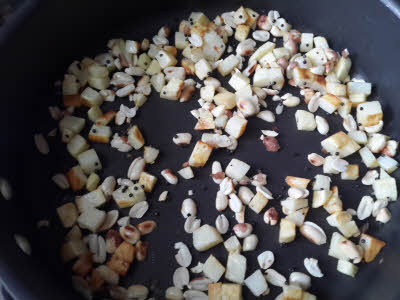 Cook potatoes for sabudana khichdi