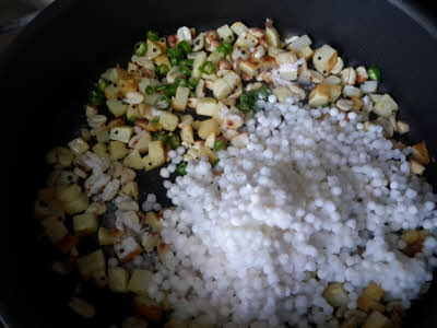 Add soaked sabudana