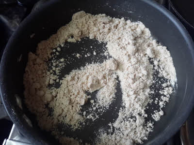Roast wheat flour