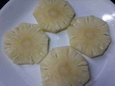 Pineapple roundels