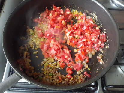 Cook tomatoes