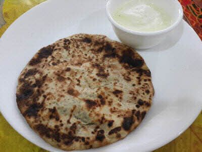 Making methi roti