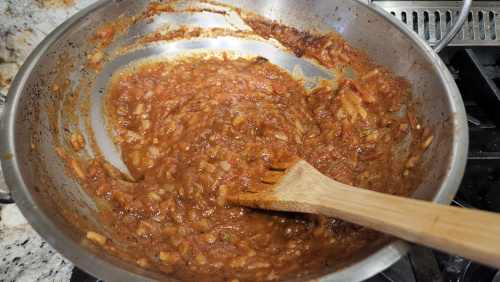 Make tomato curry