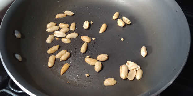 Stir fry peanuts