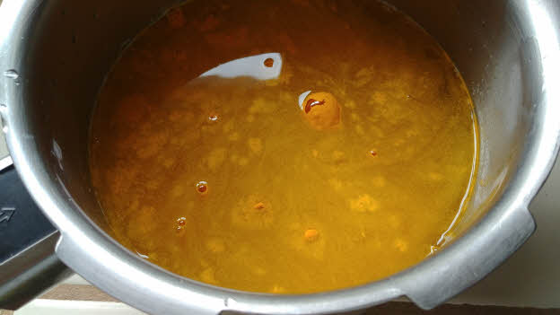 Cook dal in pressure cooker