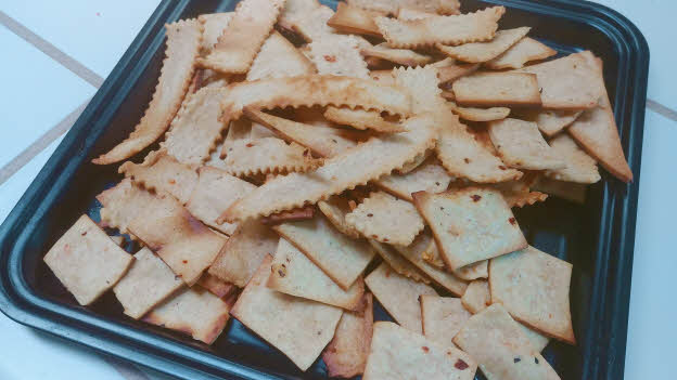 Sourdough Discard Crackers are ready