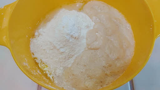 Make pizza dough