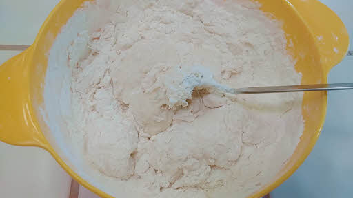 Make pizza dough