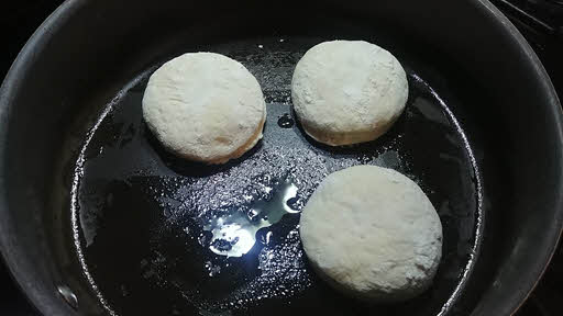 Cook english muffin