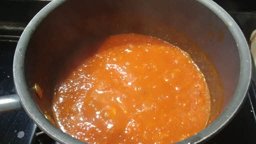 cooking marinara sauce