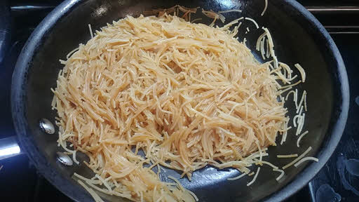 Add water to vermicelli