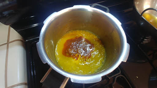 mix the tempering in dal