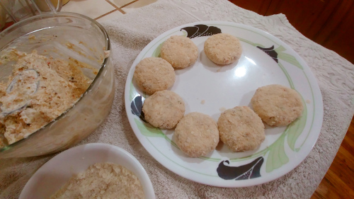 make small patties and dip them in corn flour