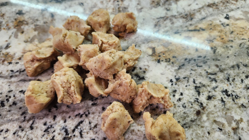 Divide the dough in 15 to 20 equal parts Divide the dough in 15 to 20 equal parts